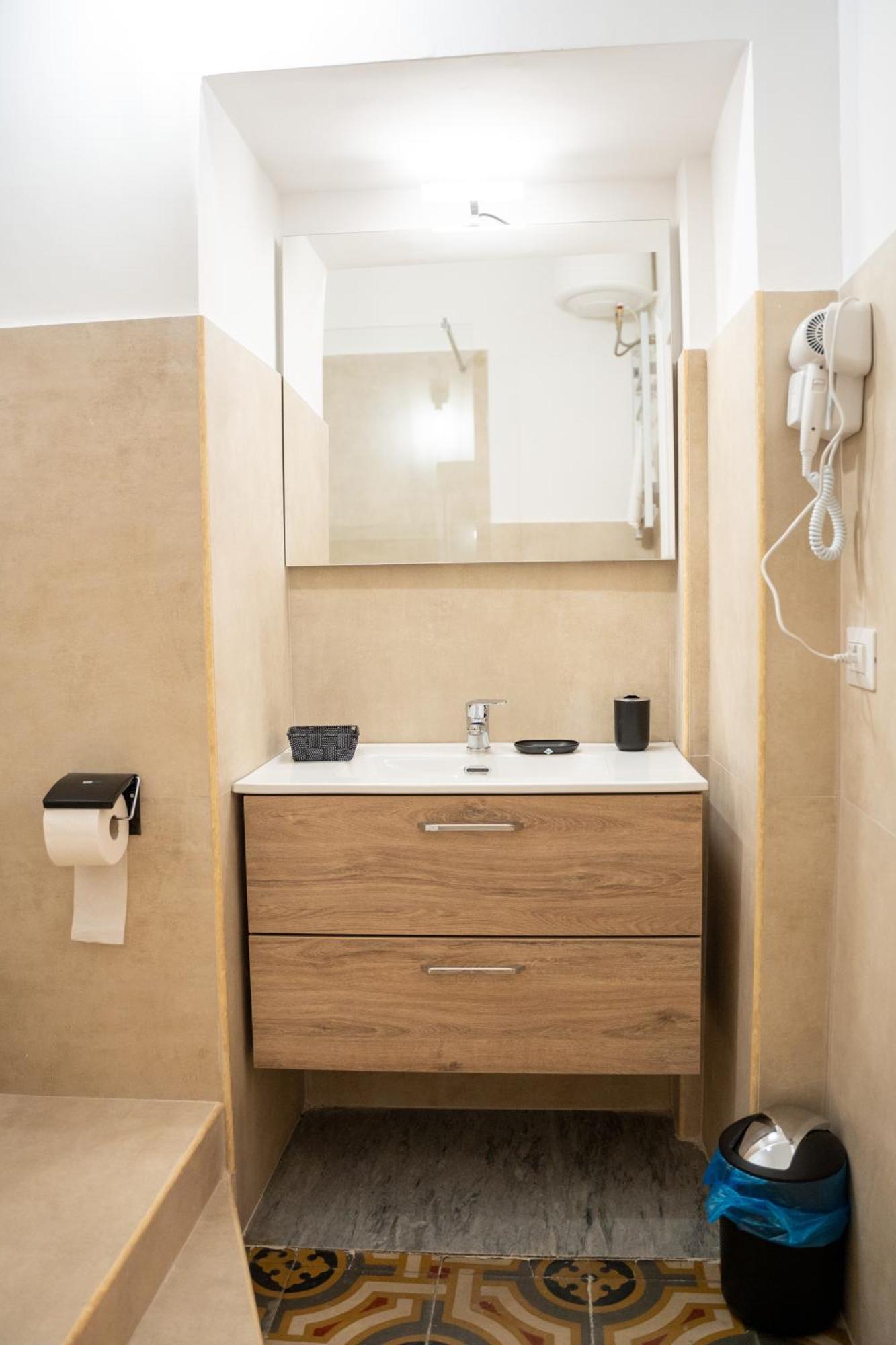 Principe Amedeo 93 Bed & Breakfast Бари Екстериор снимка