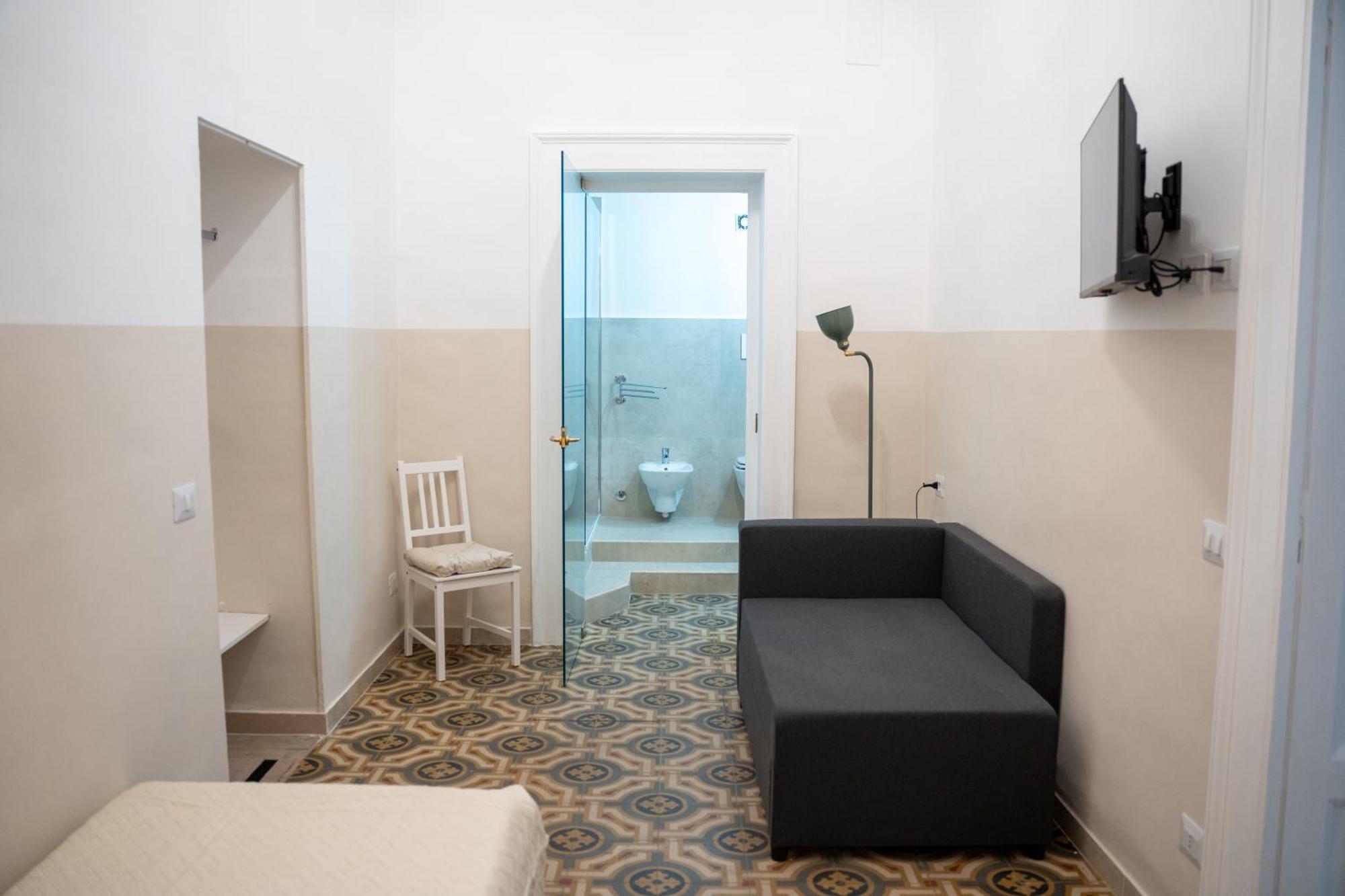 Principe Amedeo 93 Bed & Breakfast Бари Екстериор снимка